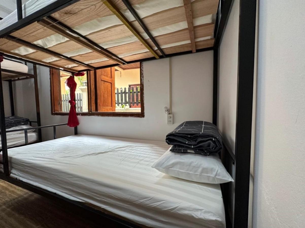 Aurora Backpackers Hostel หลวงพระบาง ภายนอก รูปภาพ